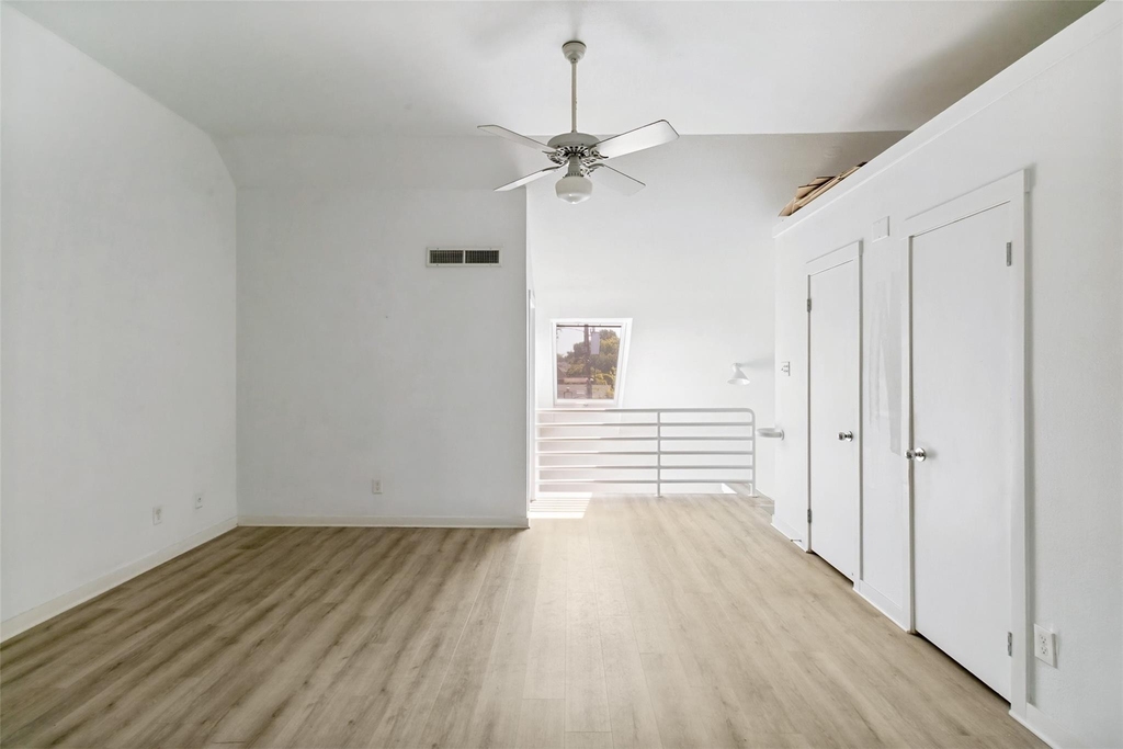 2802 Greenville Avenue - Photo 9