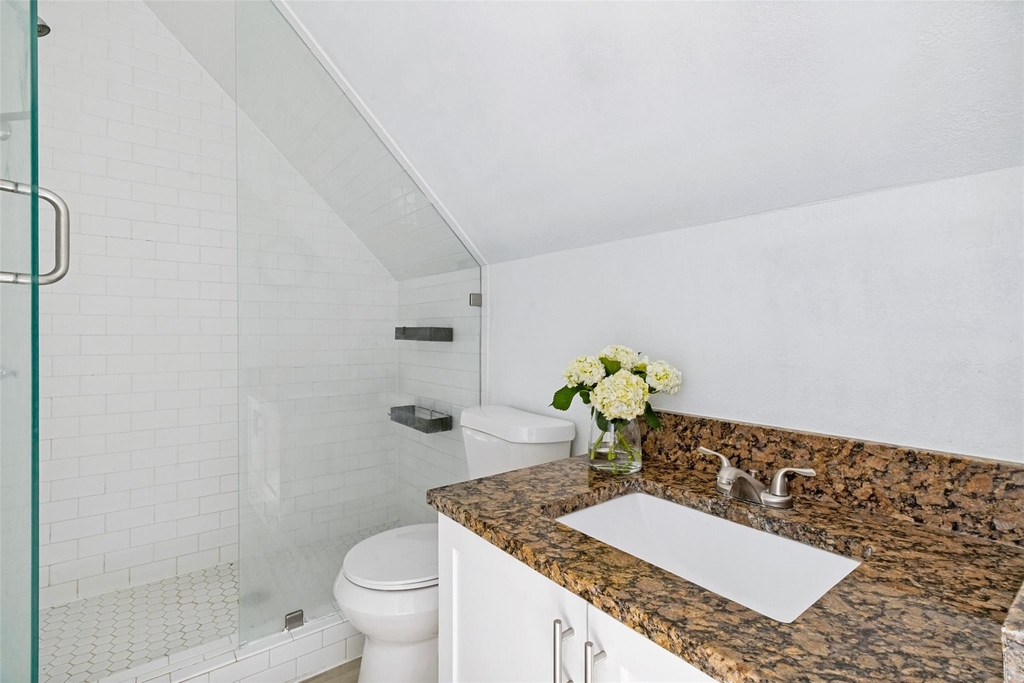 2802 Greenville Avenue - Photo 10