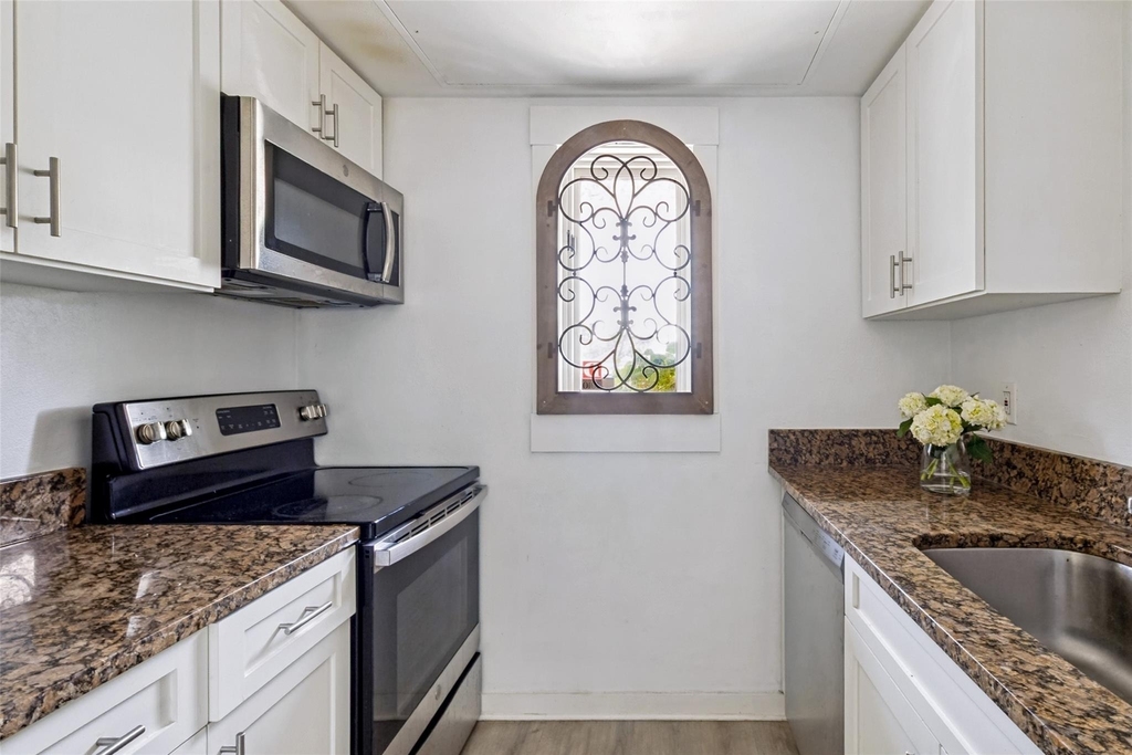 2802 Greenville Avenue - Photo 6