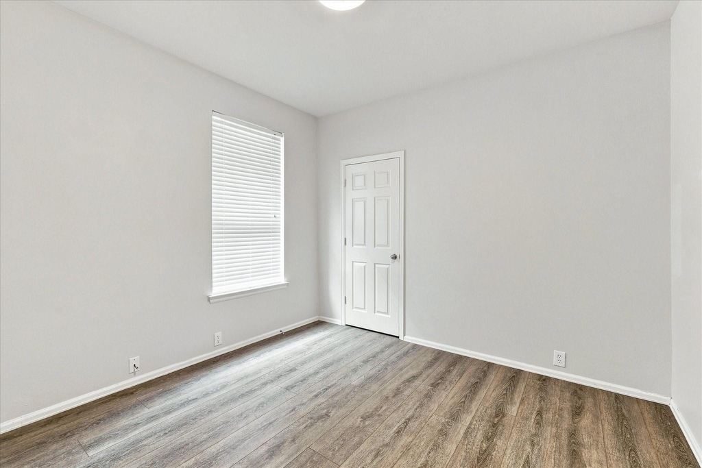 2812 Thorncreek Lane - Photo 15