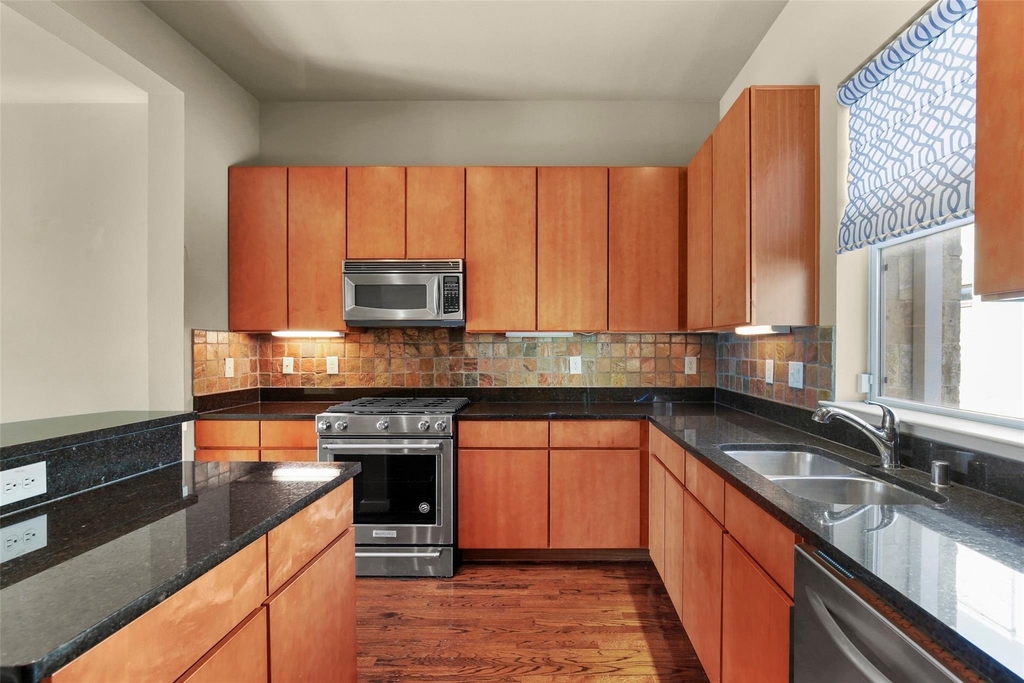 3800 Holland Avenue - Photo 2
