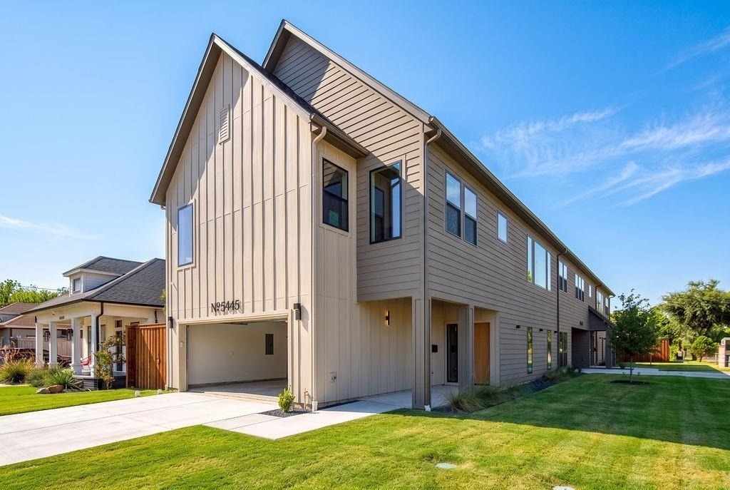5445 Terry Street - Photo 0
