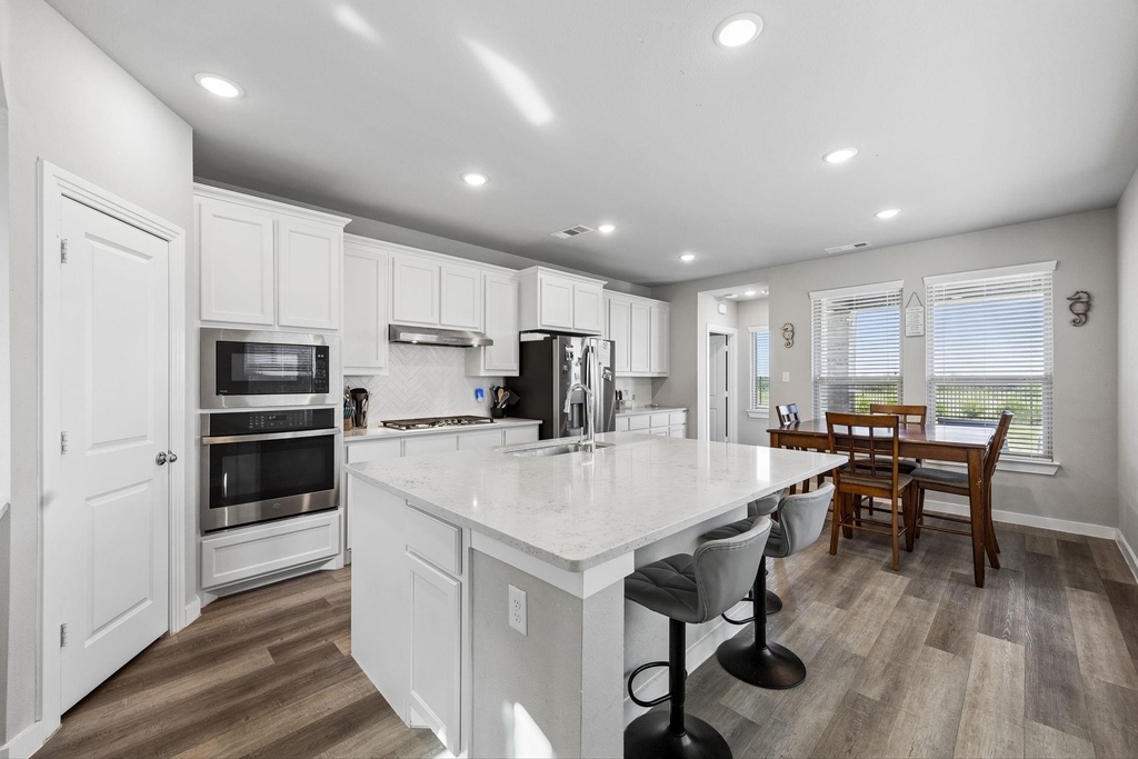 2321 Green River Road - Photo 5