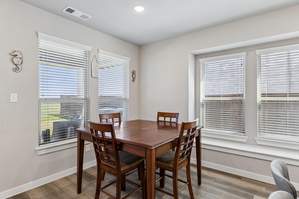 2321 Green River Road - Photo 8