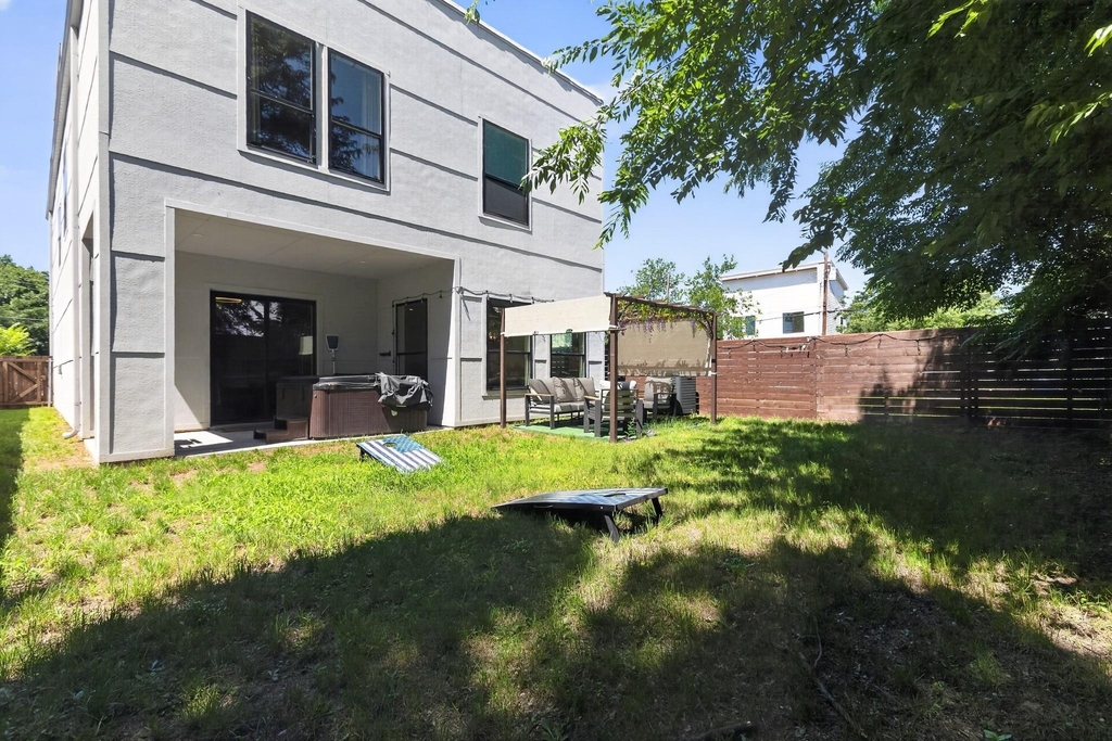 1704 Mcbroom Street - Photo 1