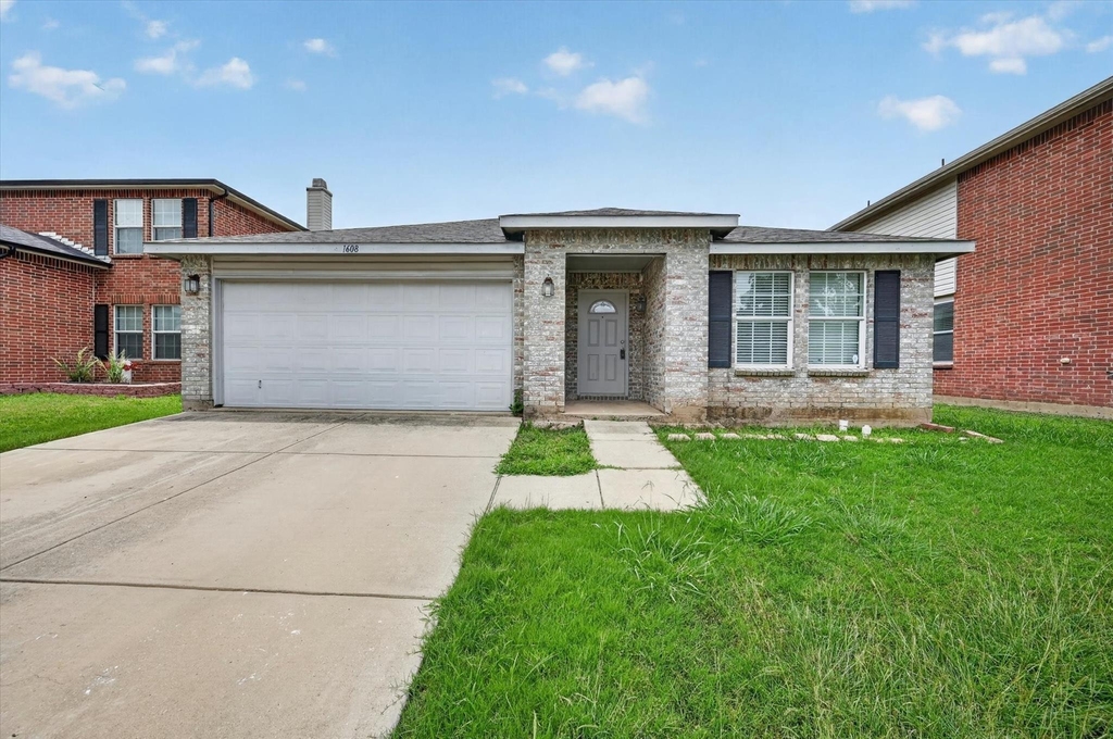 1608 Diamond Lake Trail - Photo 0