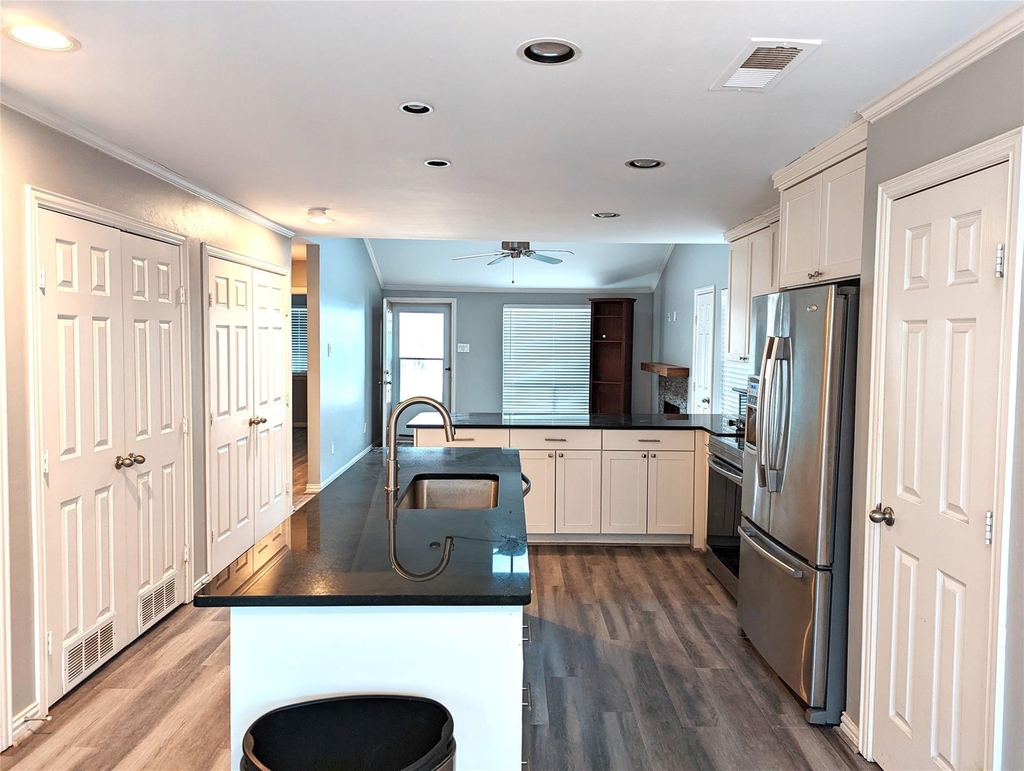 509 Pine Trail Drive - Photo 3
