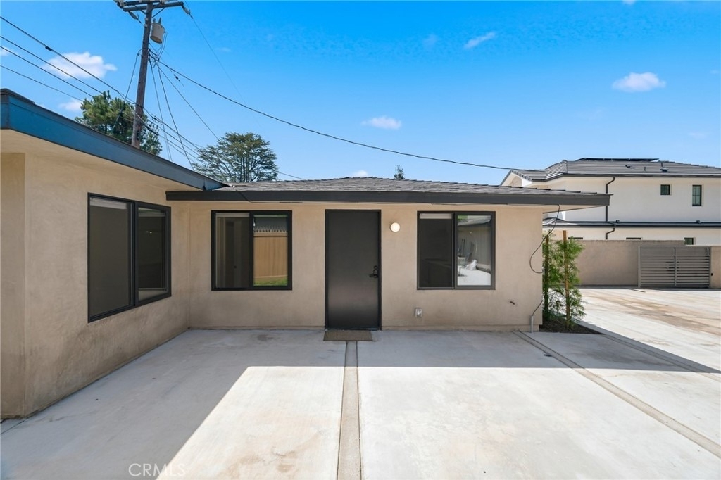 414 Stedman - Photo 1