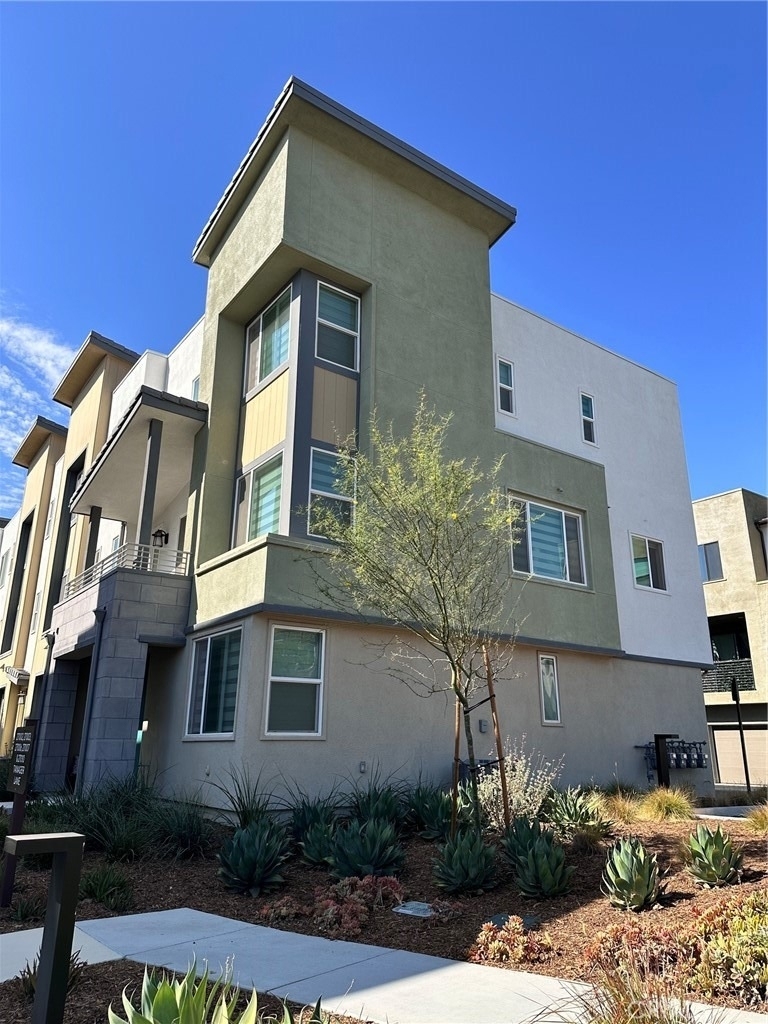 27007 Tanager - Photo 0
