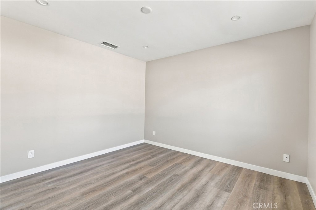 40235 W 17th St - Photo 18