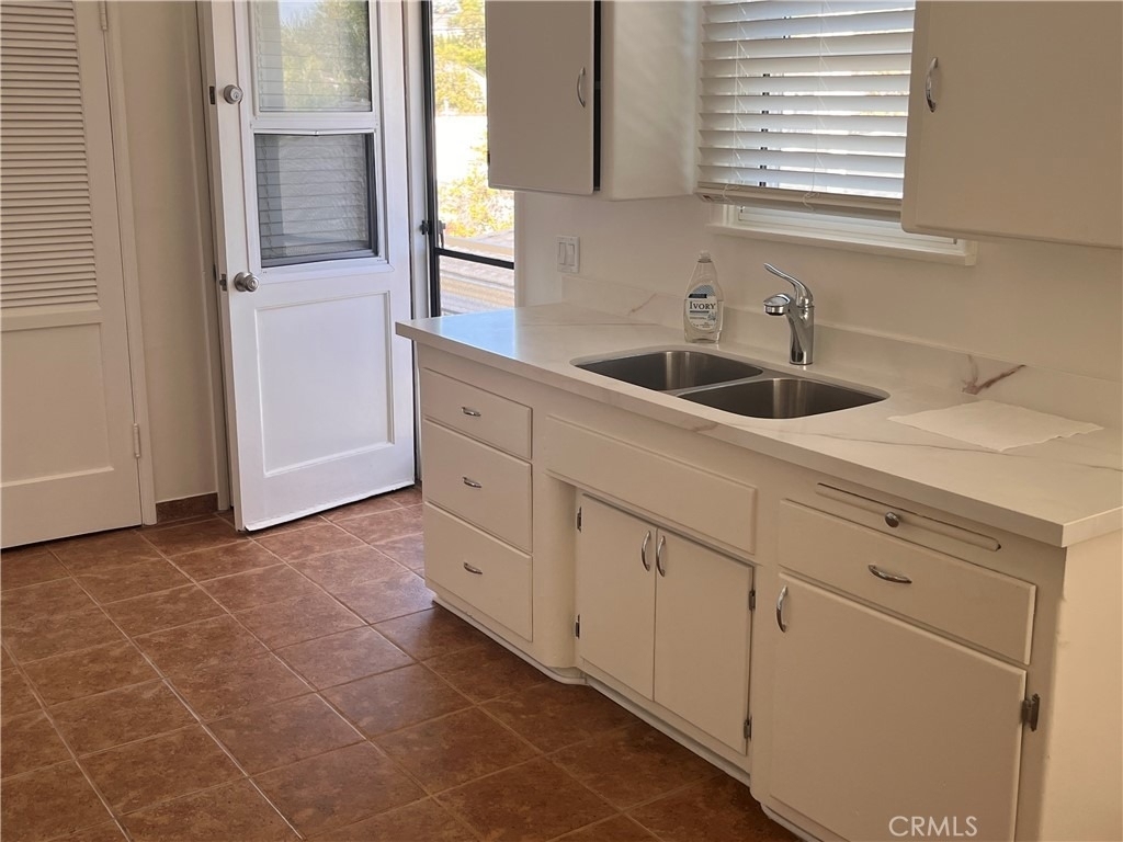 243 Dimmick - Photo 2