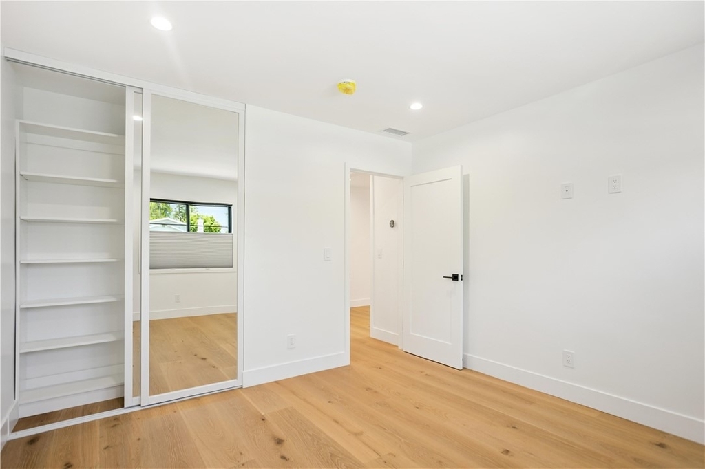 5743 Natick Ave - Photo 11