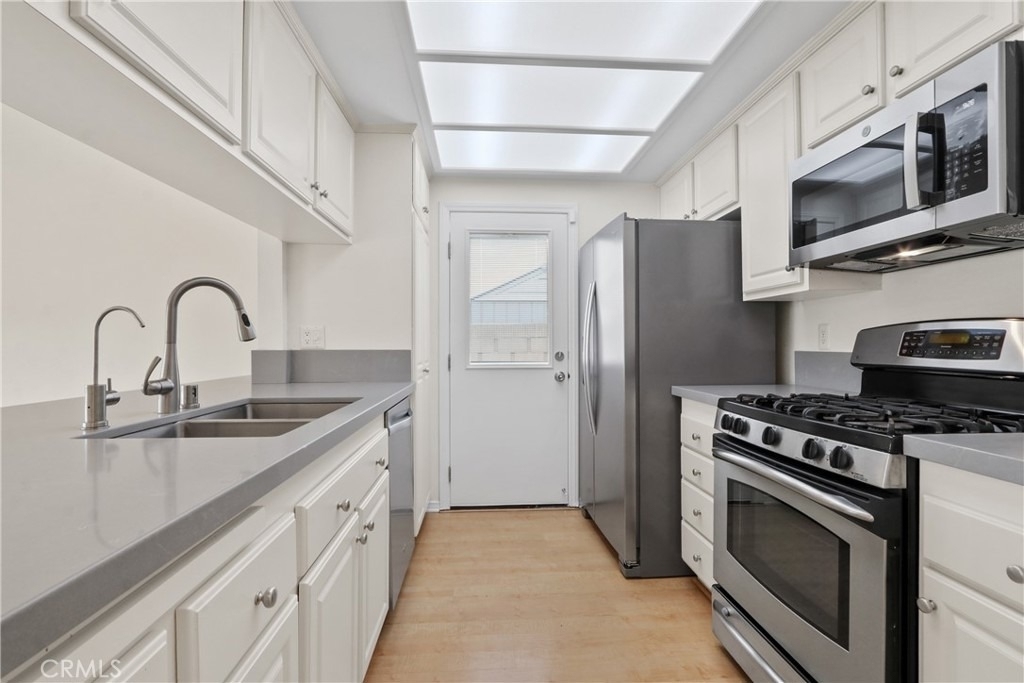 1251 N Emogene - Photo 3