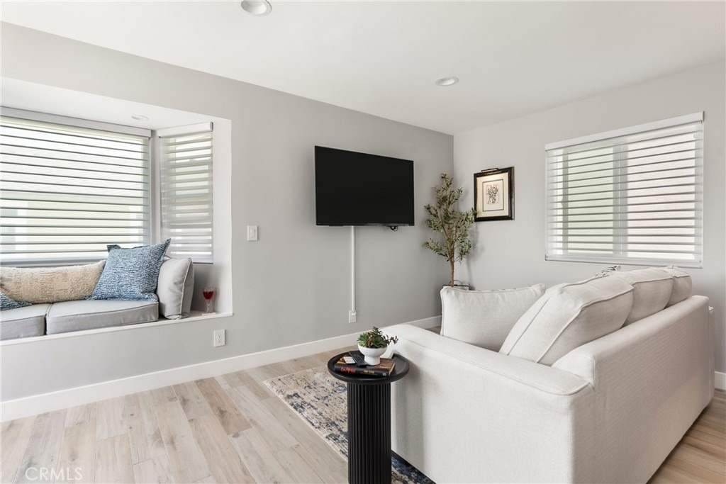 313 Alvarado - Photo 8