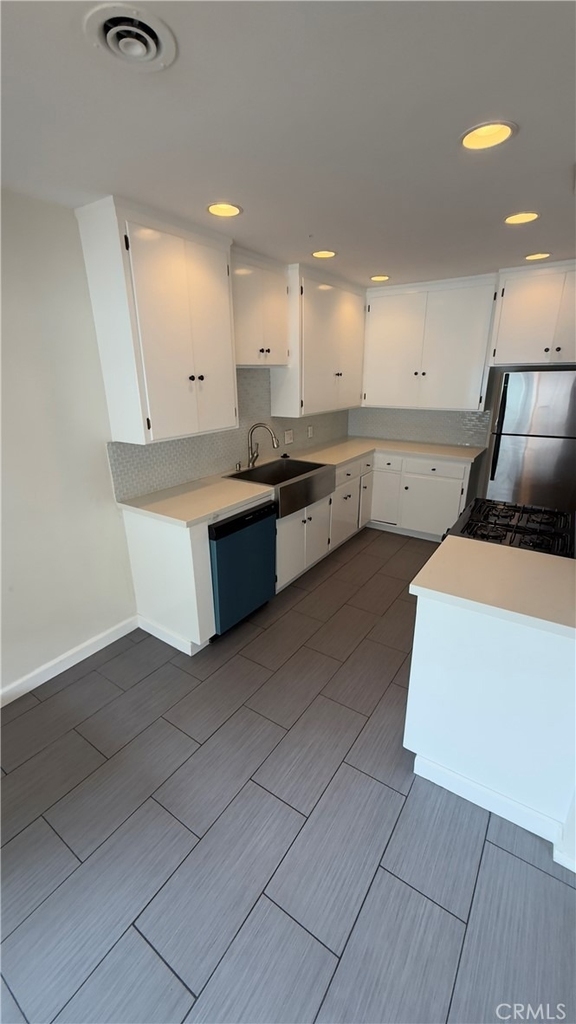 1174 E Ocean Boulevard - Photo 3