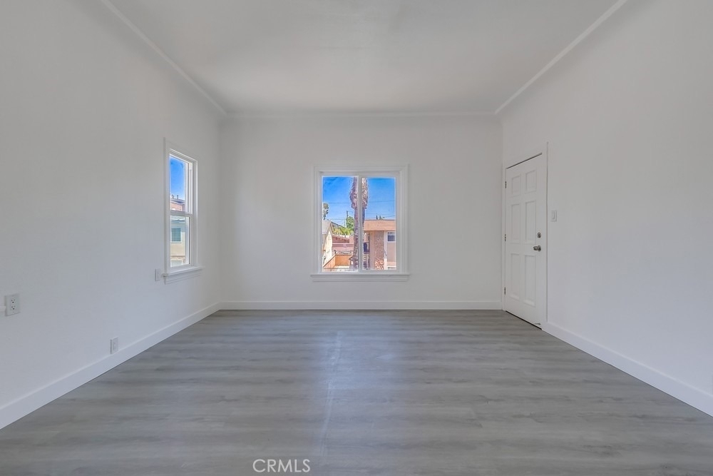 1009 Coronado Avenue - Photo 4