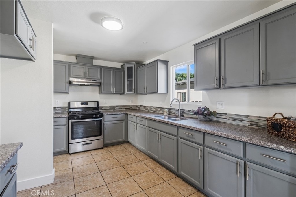 330 E 101st Street - Photo 1