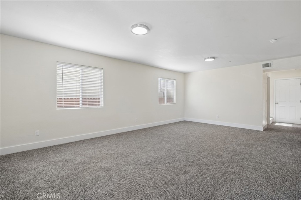 330 E 101st Street - Photo 5