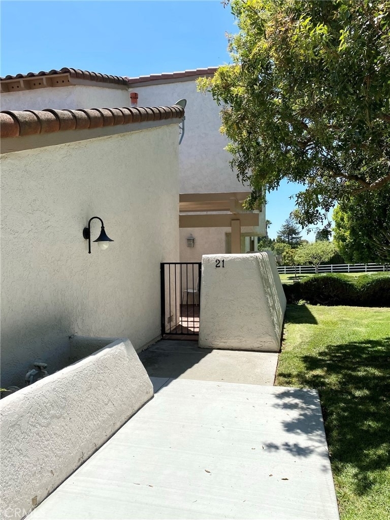 21 Seaview Dr. S - Photo 2