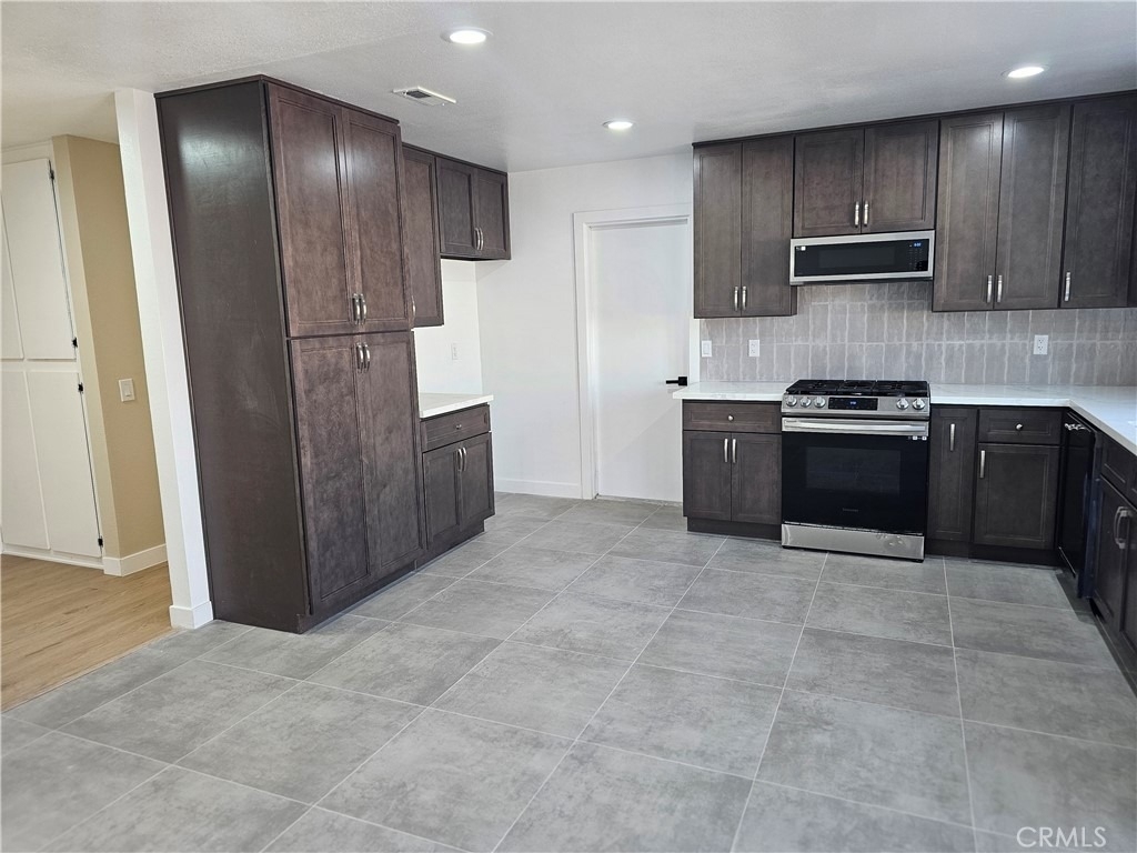 10030 Ontario Street - Photo 16