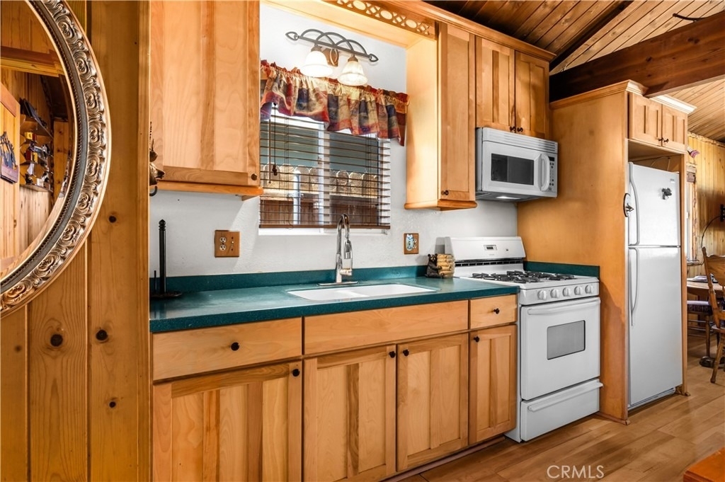 906 W Country Club Boulevard - Photo 37