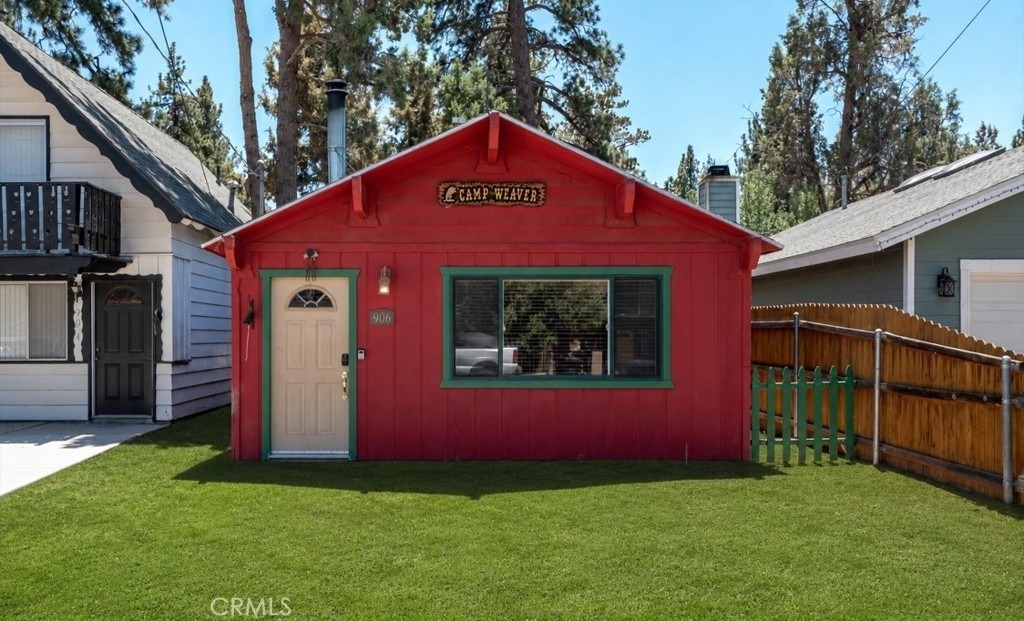 906 W Country Club Boulevard - Photo 0