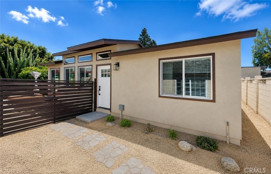 1744 Richard Street - Photo 0