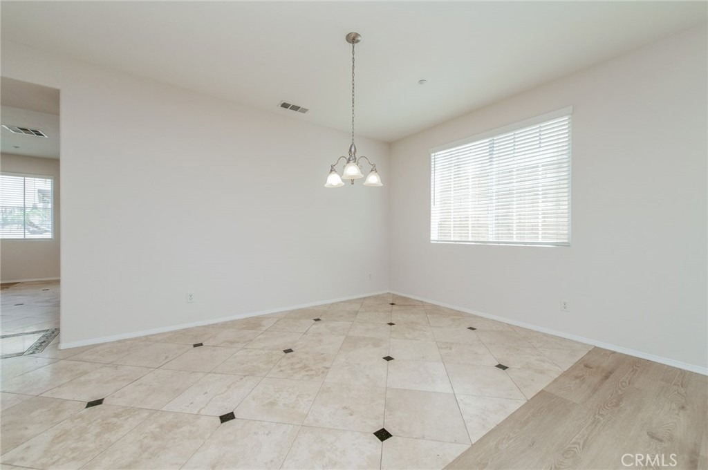 16432 Landmark - Photo 5