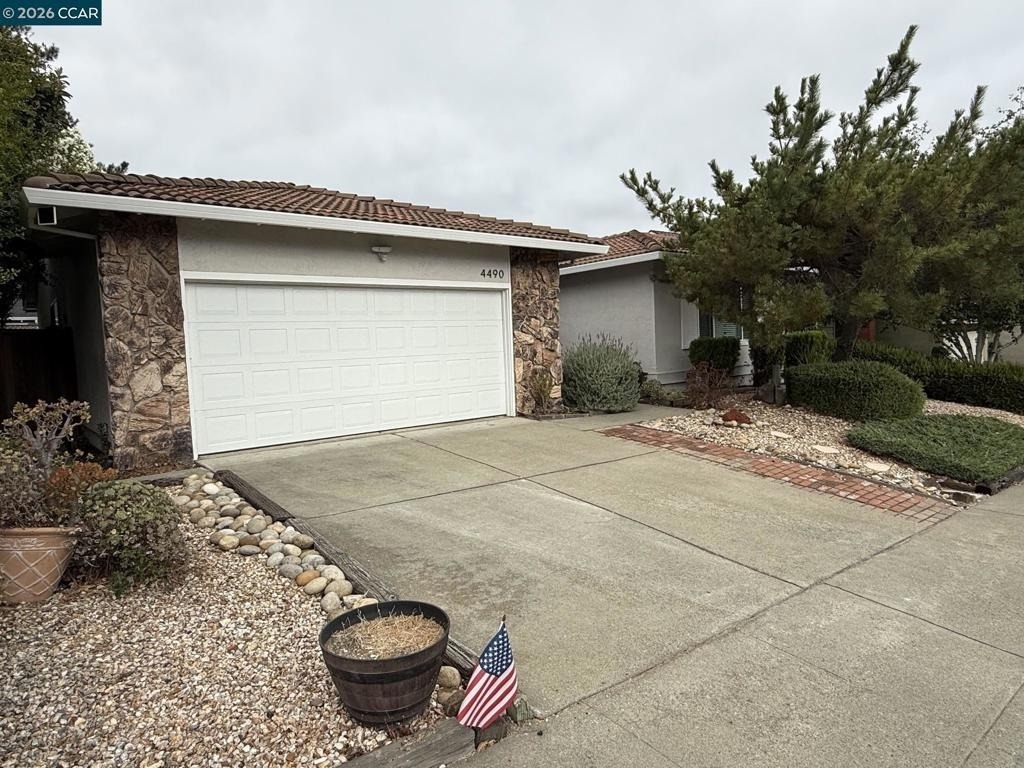 4490 Leatherwood Ct - Photo 1