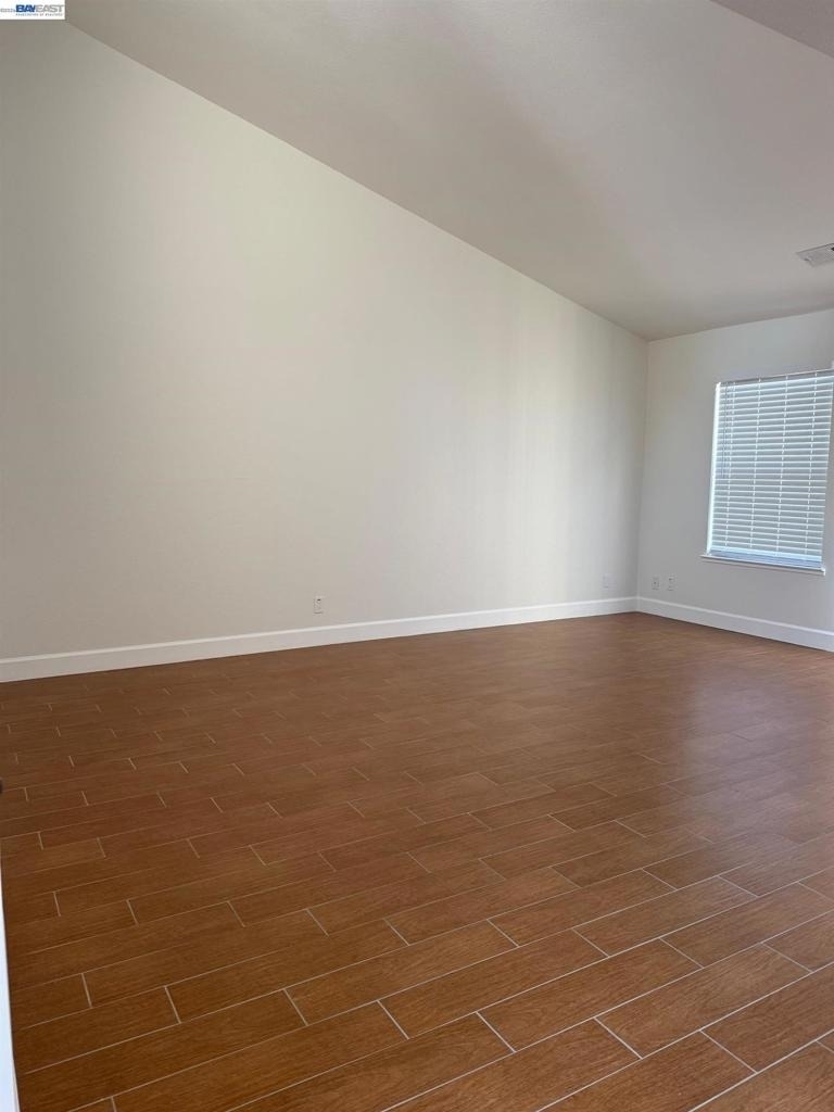 101 Portola Way - Photo 3