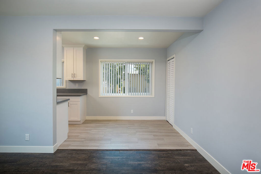 1136 Spazier Avenue - Photo 8
