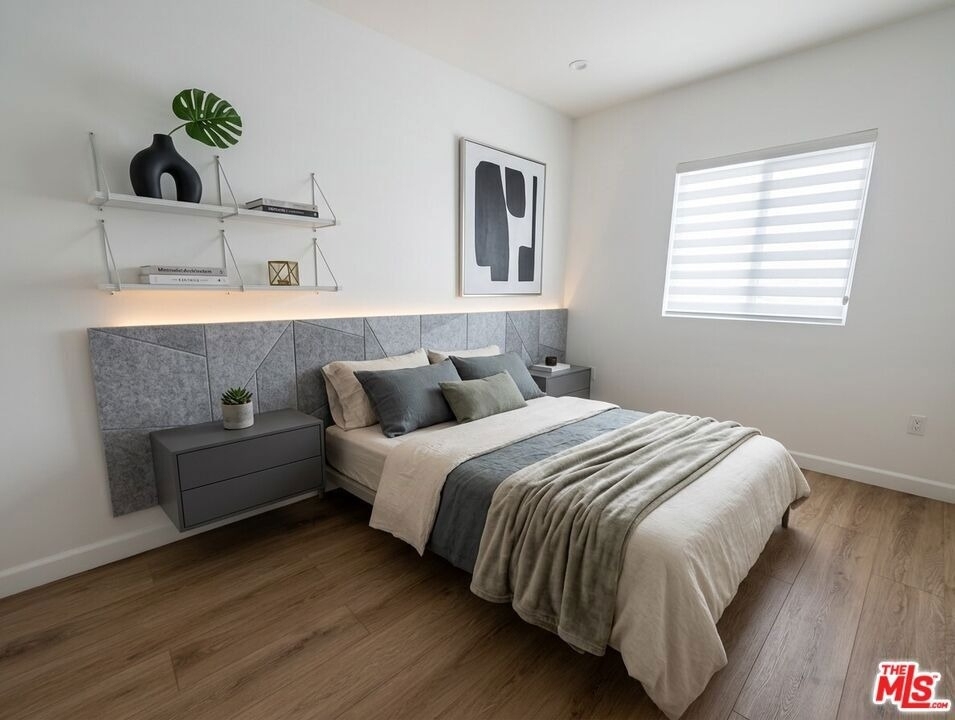 816 1/2 N Mccadden Place - Photo 8