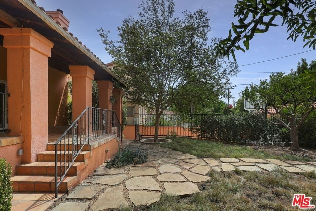1229 Geneva Street - Photo 34
