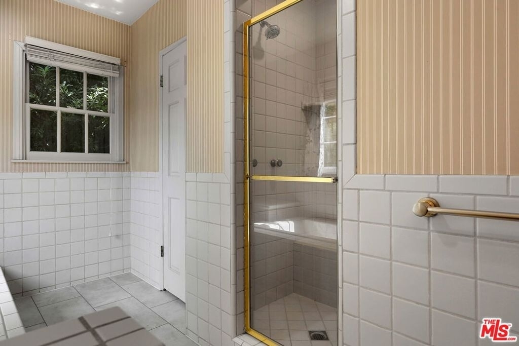 1229 Geneva Street - Photo 27