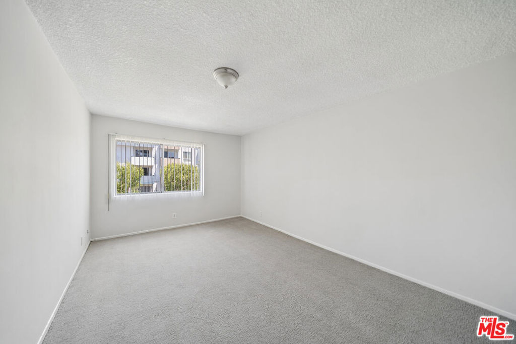 105 S Orlando Avenue - Photo 19