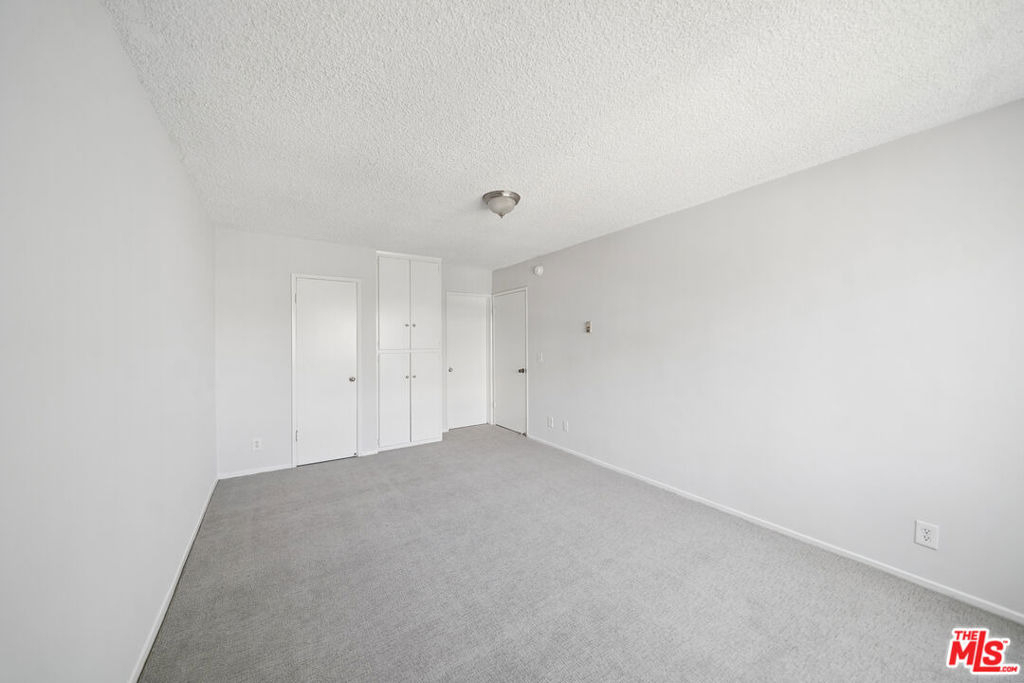 105 S Orlando Avenue - Photo 20