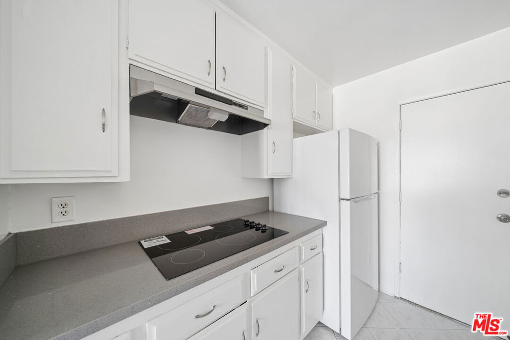 105 S Orlando Avenue - Photo 7