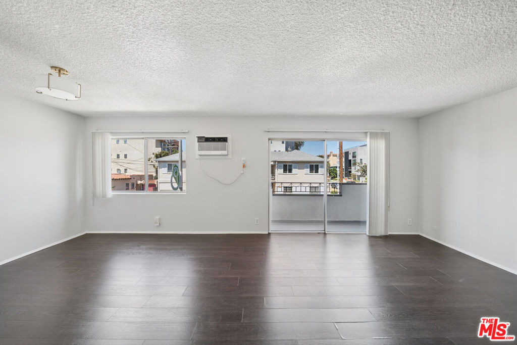 105 S Orlando Avenue - Photo 2