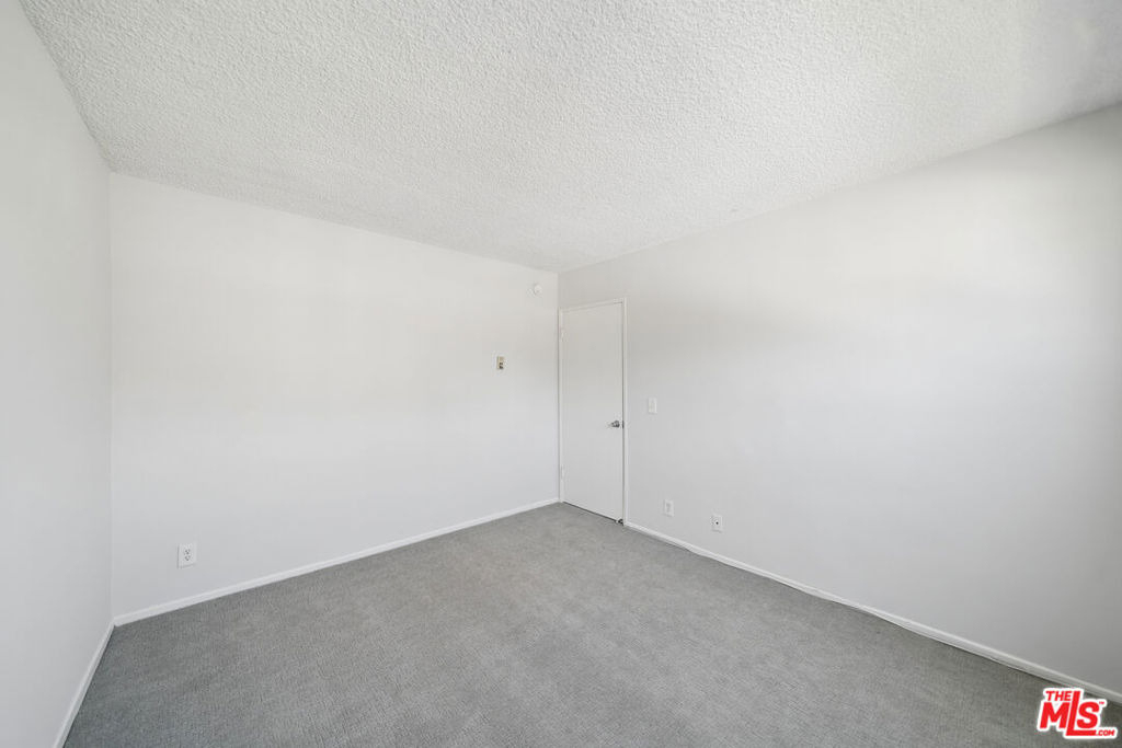 105 S Orlando Avenue - Photo 17
