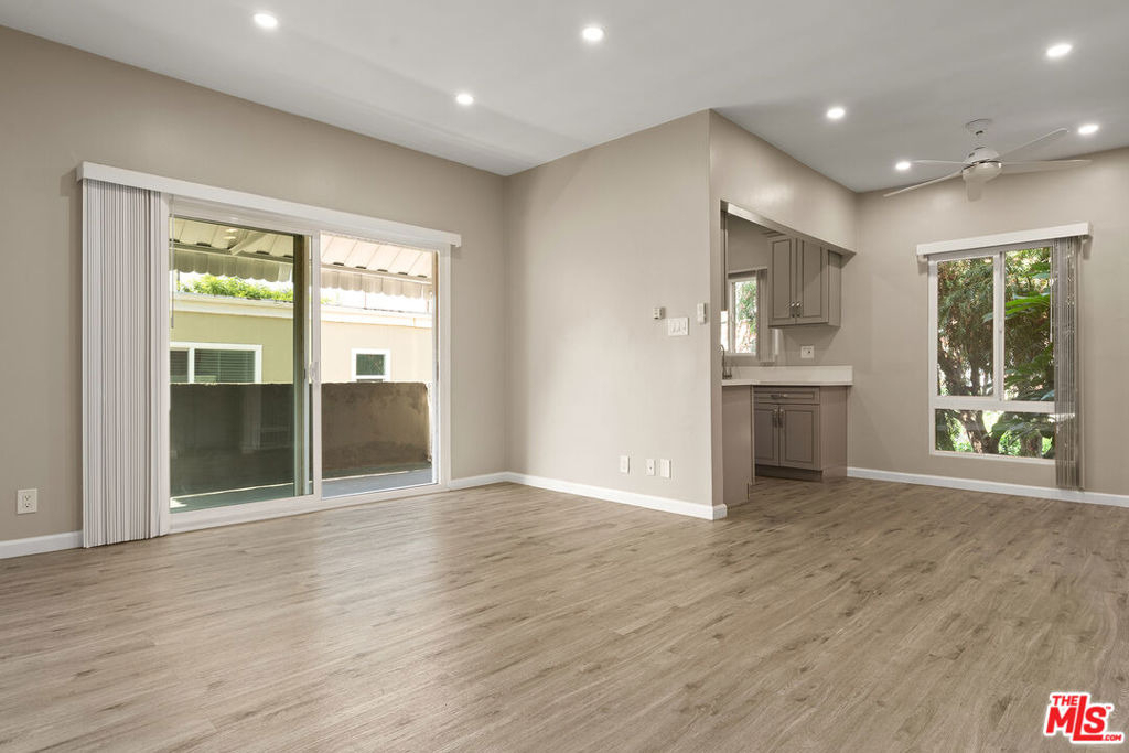 1232 N Mccadden Pl - Photo 0