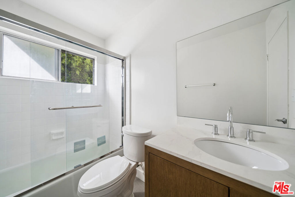 10980 Ohio Avenue - Photo 9