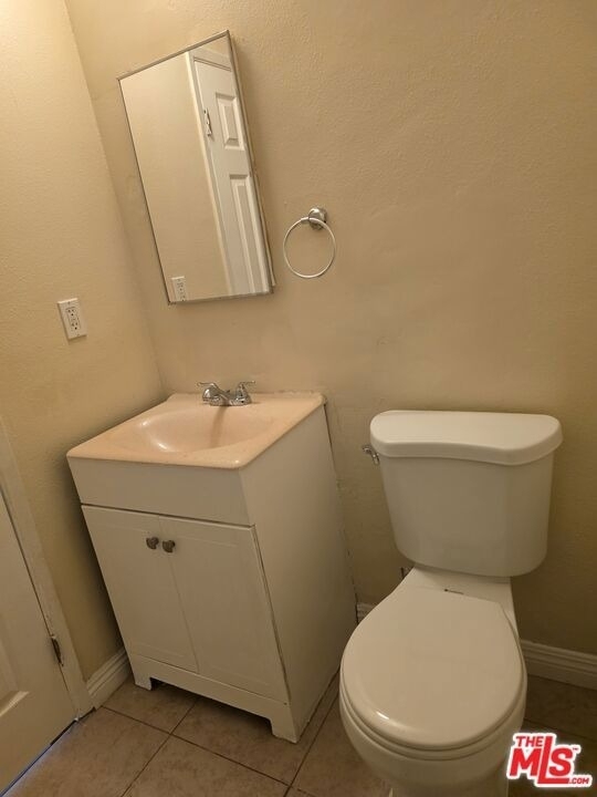 754 E 84th Place - Photo 6