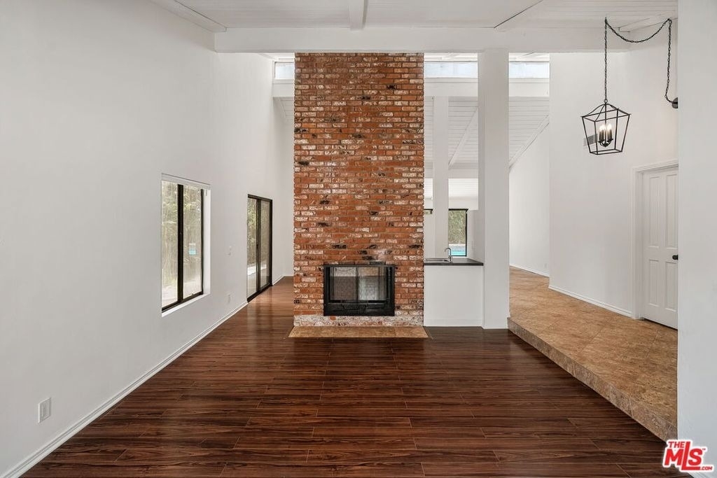 2952 Bottlebrush Drive - Photo 5
