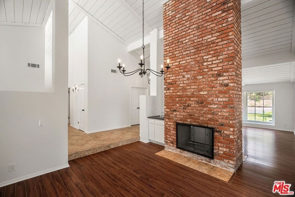 2952 Bottlebrush Drive - Photo 8