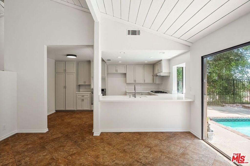 2952 Bottlebrush Drive - Photo 12