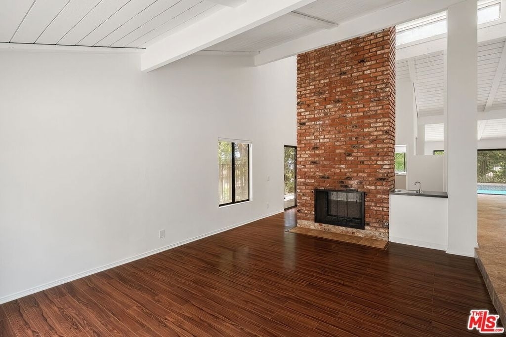 2952 Bottlebrush Drive - Photo 4