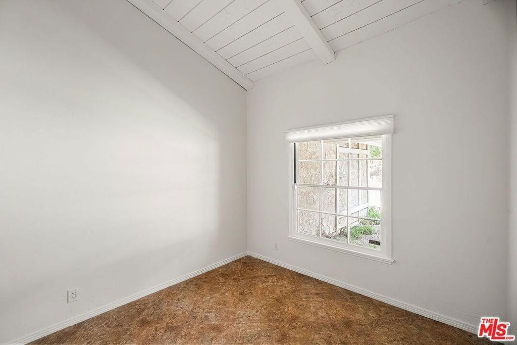 2952 Bottlebrush Drive - Photo 16