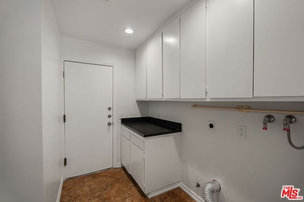 2952 Bottlebrush Drive - Photo 19