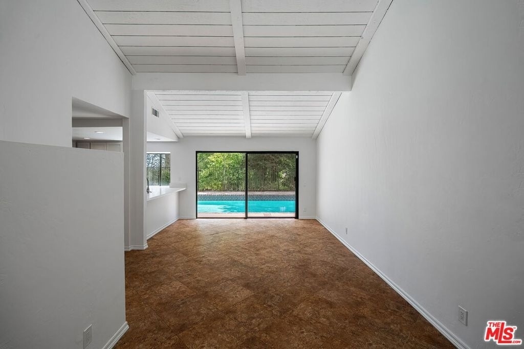 2952 Bottlebrush Drive - Photo 10