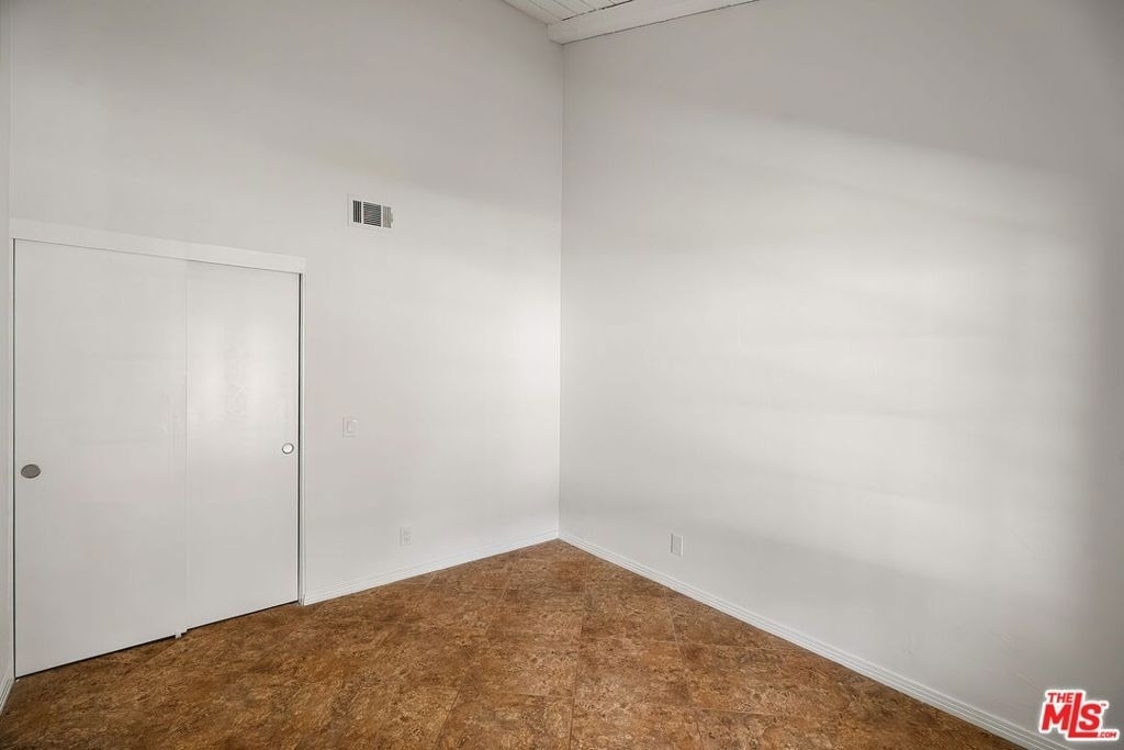 2952 Bottlebrush Drive - Photo 17